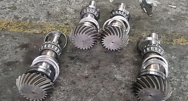 探討使用油封修復(fù)愛漏油的擺線針輪減速機(jī)的有效措施 探討使用油封修復(fù)愛漏油的擺線針輪減速機(jī)的有效措施